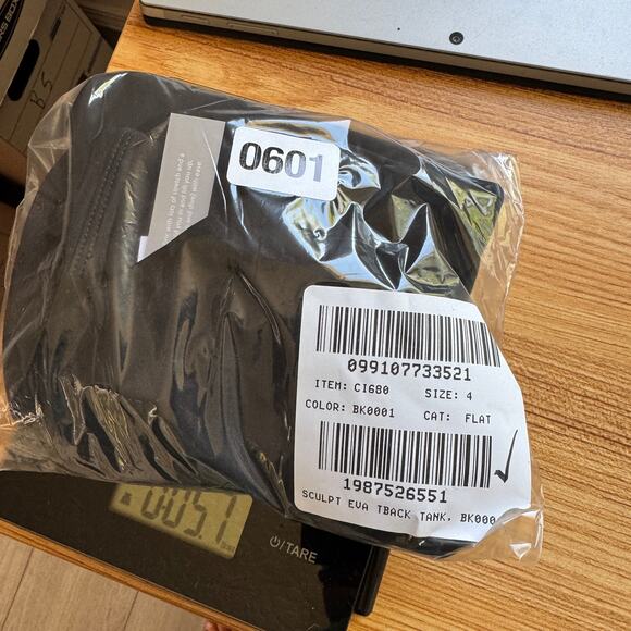 J.Crew Gail Classic Sculpt Swimsuit SZ 4 Black One-Piece Racerback Removable Pad - Picture 9 of 9